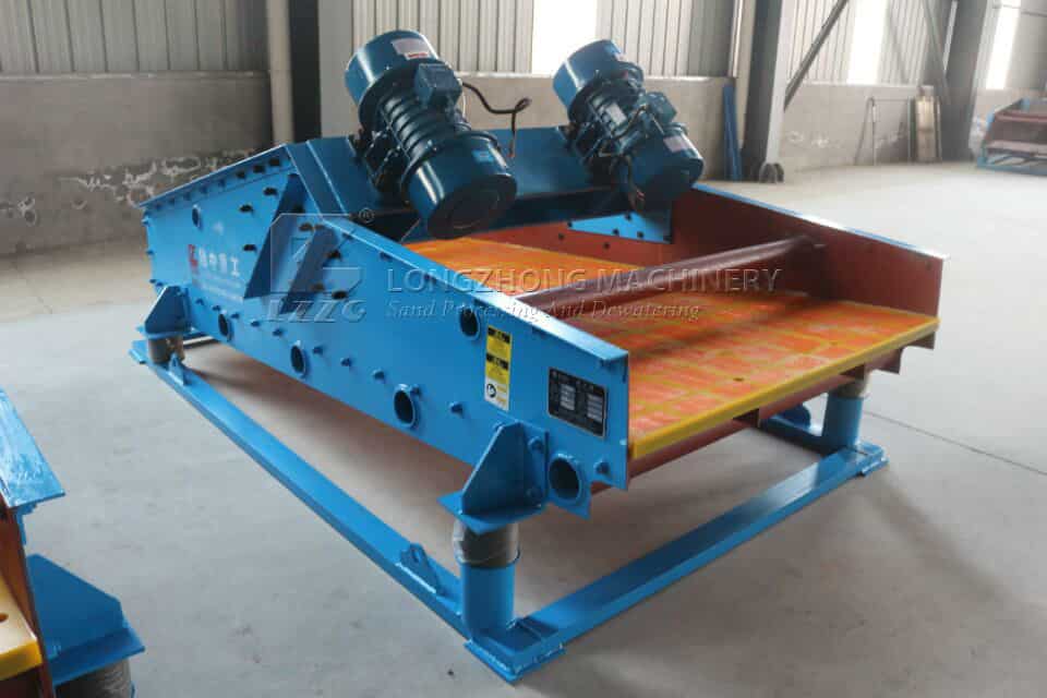 Linear dewatering screen